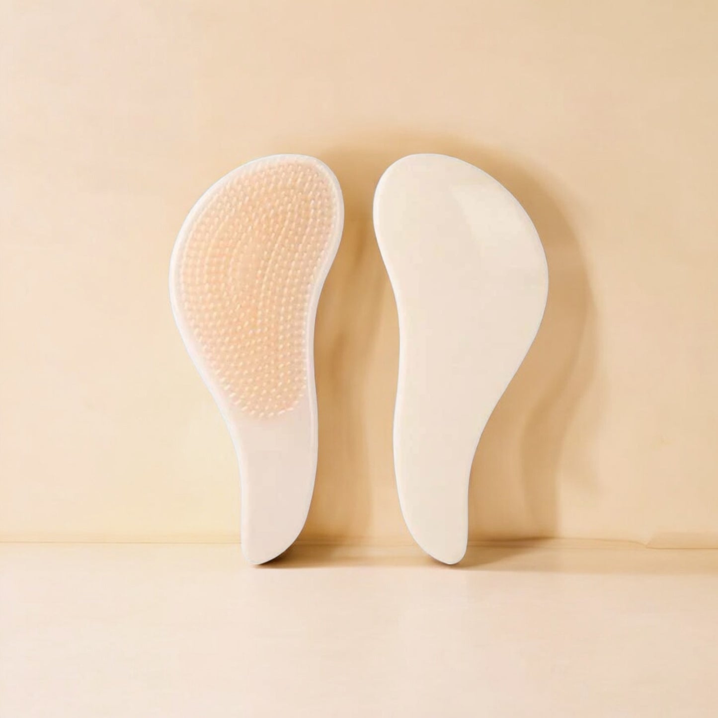 Royal hair brush designed for smooth detangling 