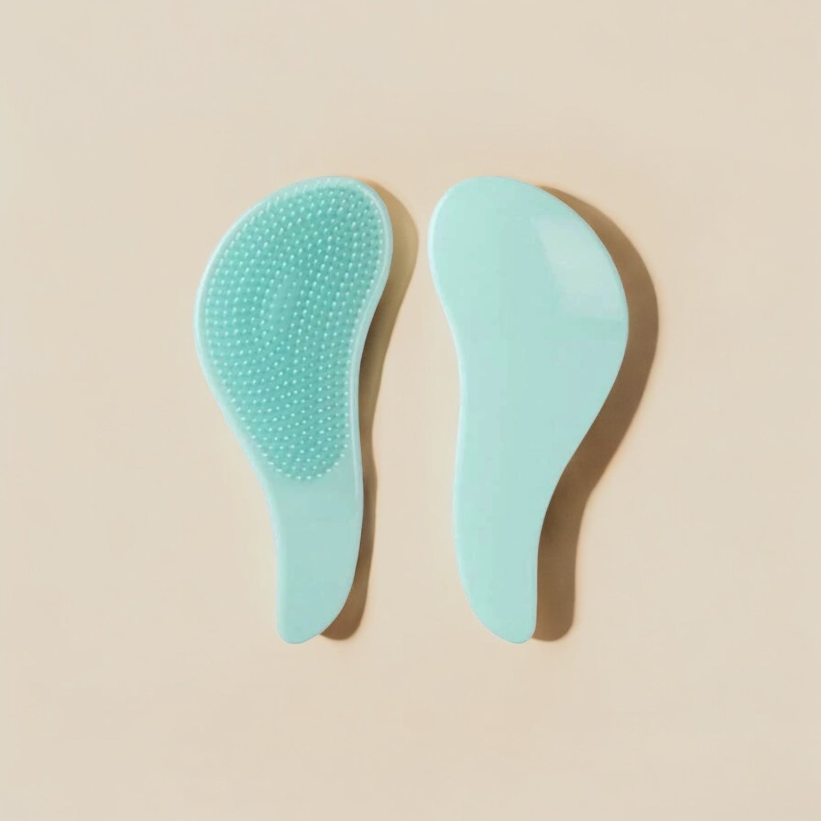 Royal hair brush designed for smooth detangling 