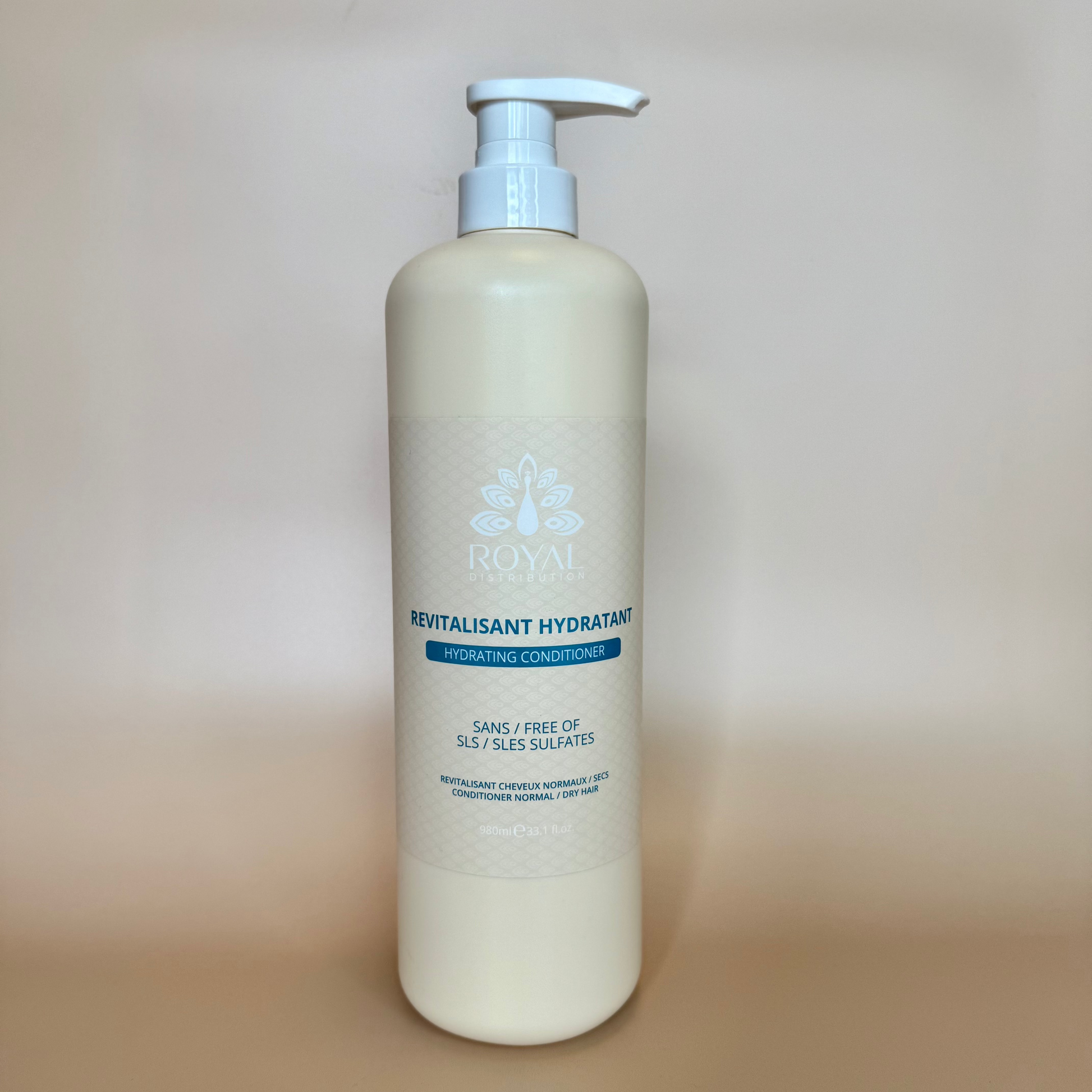 Royal hydrating conditioner that deeply moisturizes, detangles, and leaves hair soft, smooth, and shiny