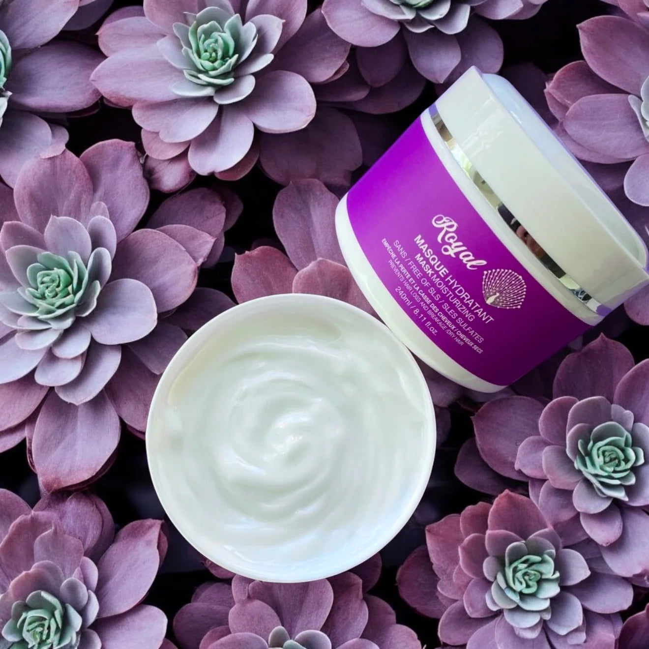 Royal hydrating mask that deeply moisturizes, softens, and restores dry or damaged hair